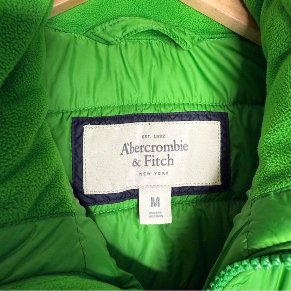 Abercrombie & Fitch Green Men’s Puffer Vest Size Medium - Picture 3 of 5